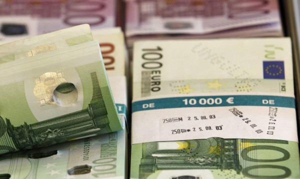 Лявото гръцко правителство планира да раздаде 1,2 милиарда евро от
