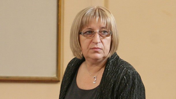 Правосъдният министър Цецка Цачева скочи остро на твърденията на БСП,