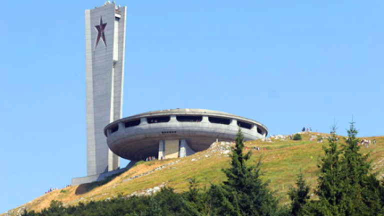 Монументът на Бузлуджа може да получи европейско финансиране за съхранение след