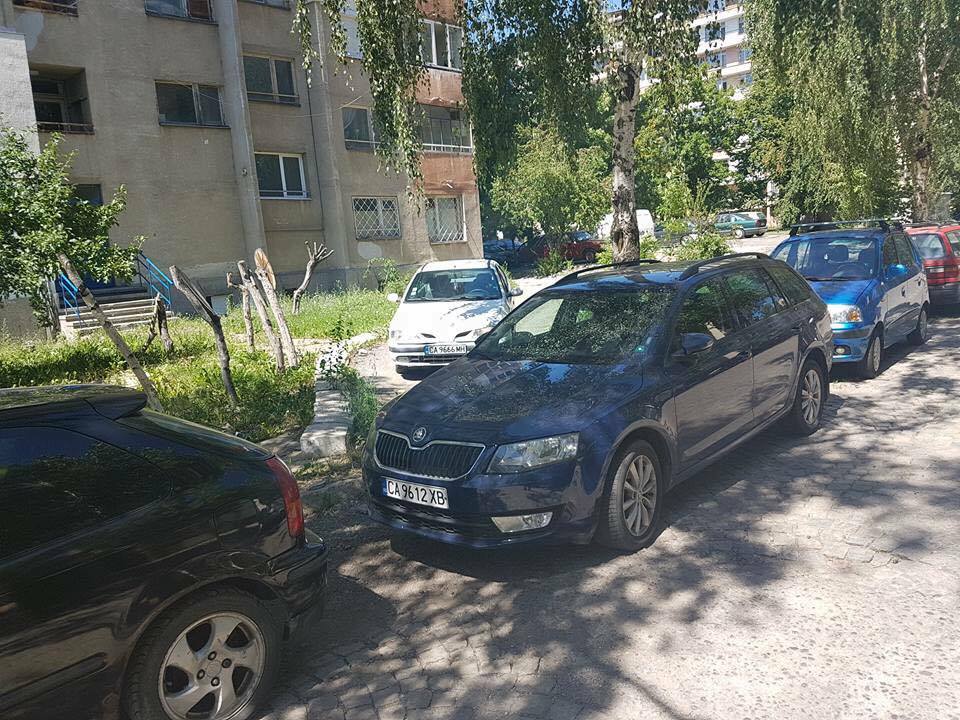 Мъжът паркирал автомобила си но по късно установил че вече го
