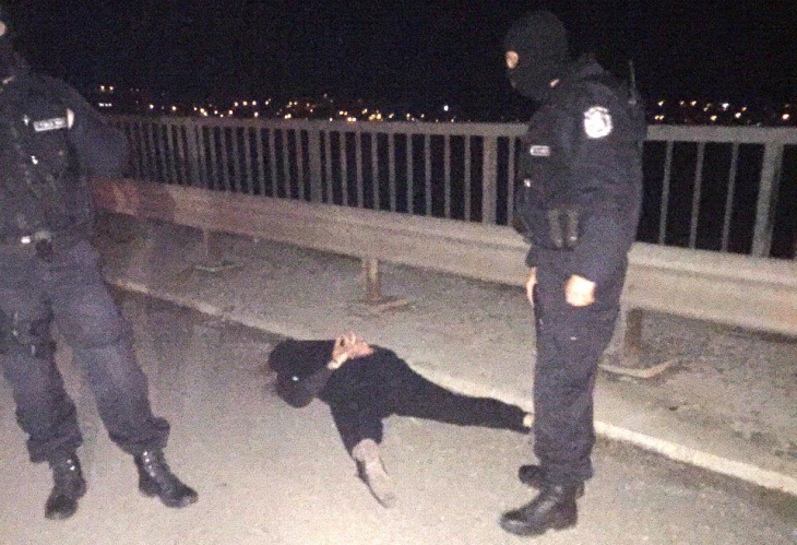 Полицията в София е предприела масирана спецоперация тврдят три агензции Извършени