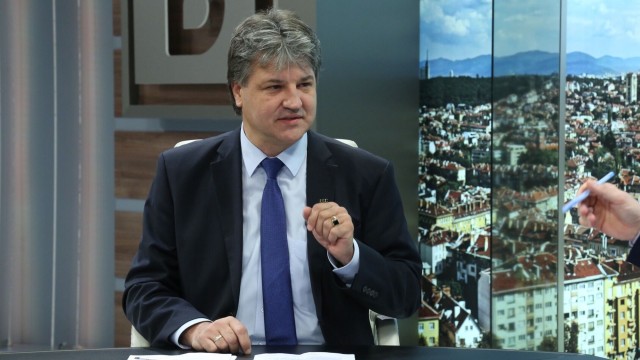 Представляващият ВСС Димитър Узунов призна пред Би Ти Ви че получава
