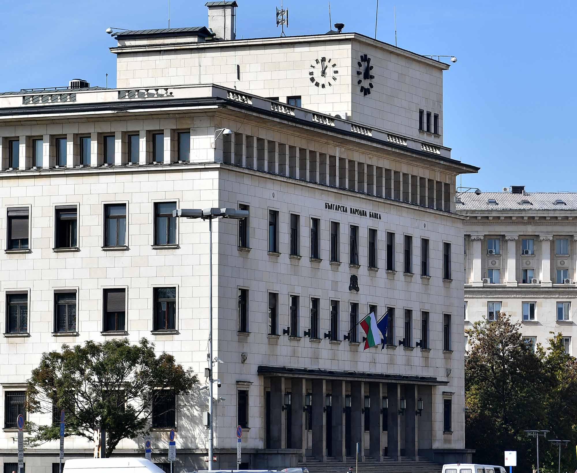 Българската народна банка (БНБ) отчита 54.1% спад на преките инвестиции