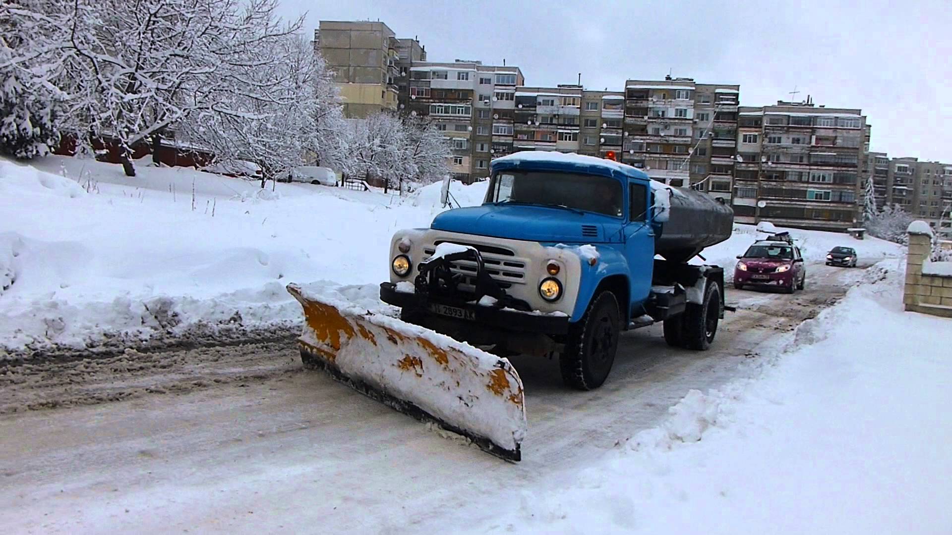 В София над 110 снегопочистващи машини са в готовност като