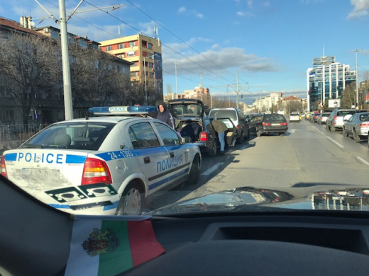 Зрелищен арест е станал на кръстовището на столичните булеварди “България”
