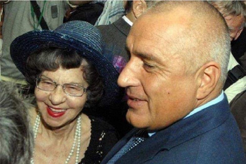 Премиерът Бойко Борисов поздрави Стоянка Мутафова за рождения й ден