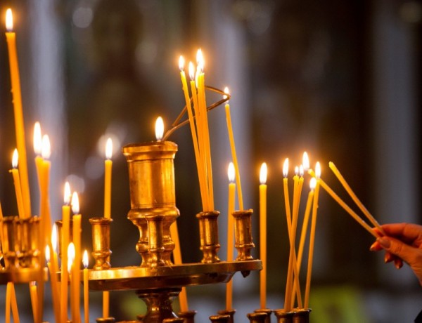 Християните отбелязват днес един от най големите църковни празници – Благовещение Според
