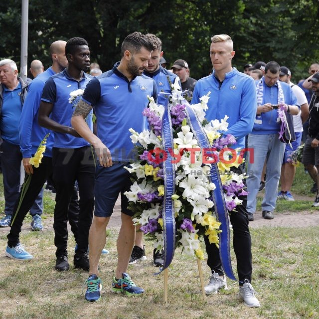 Служители, фенове и футболисти на Левски отбелязаха 104-ата годишнина от