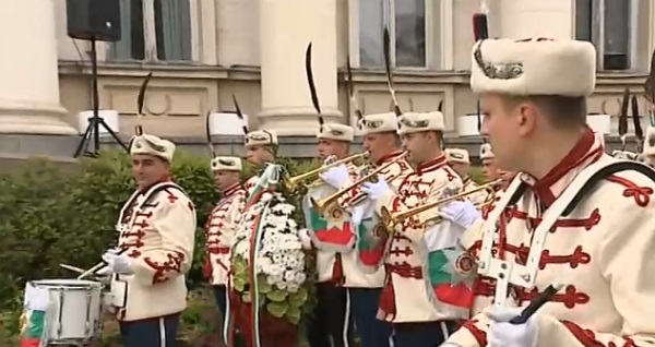 Традиционното шествие в София по повод на празника на славянската