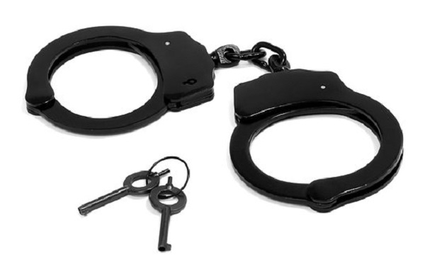 handcuffs-2202224__340.jpg