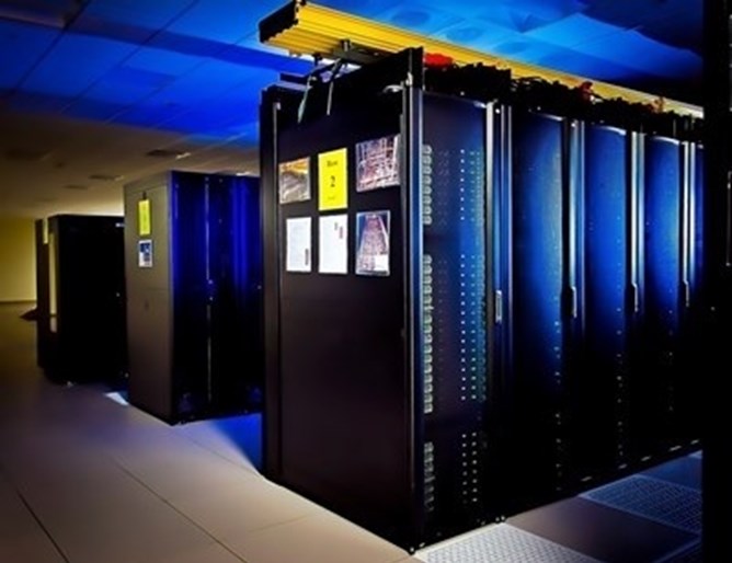Суперкомпютър